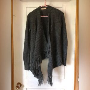 ☸️ Hollister | Tassel Knit  Asymmetric Wool Shrug